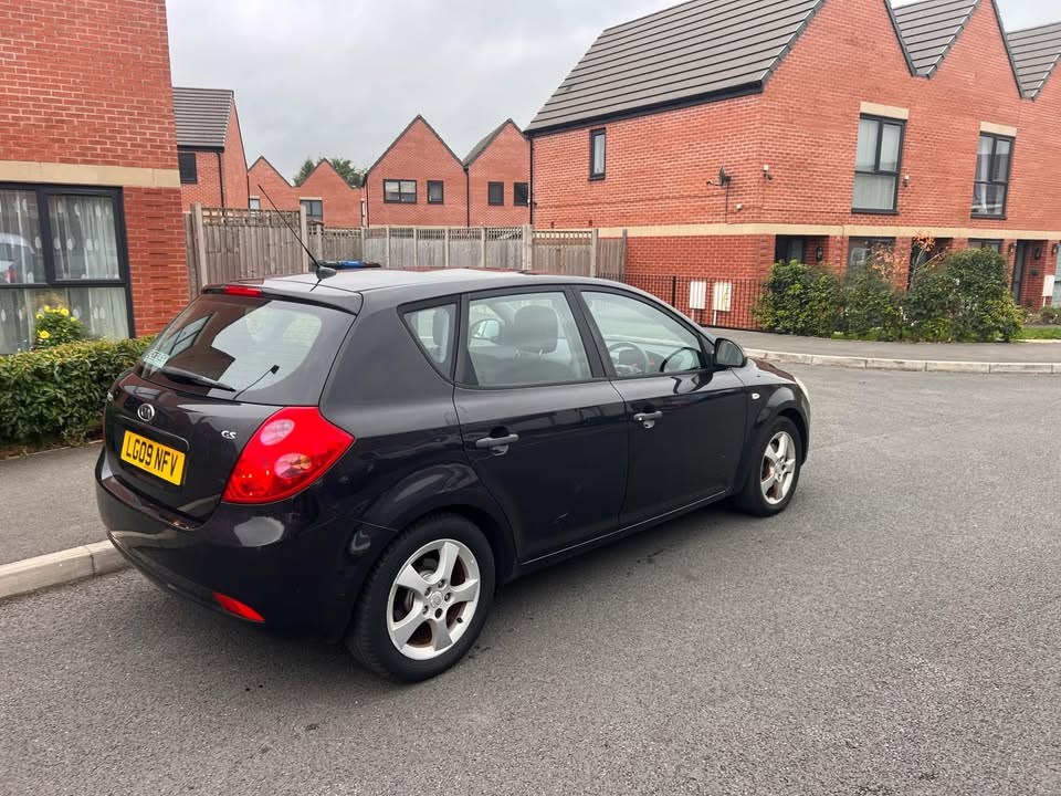 2009 - KIA CEED