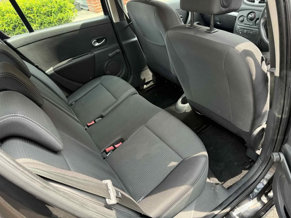 2010 - RENAULT CLIO