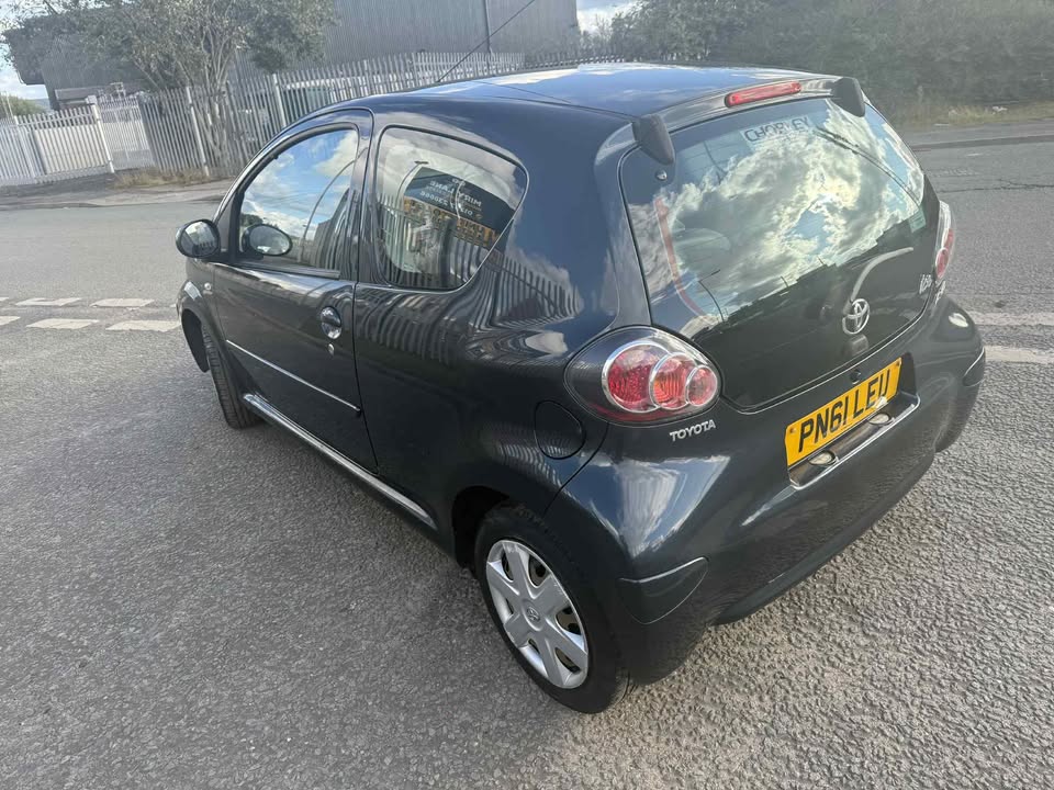 2011 - TOYOTA AYGO