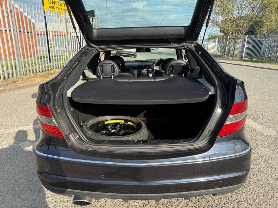 2009 - MERCEDES - BENZ` CLC CLASS