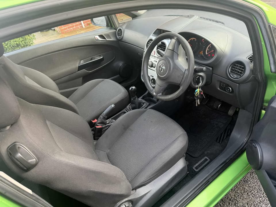 2012 - VAUXHALL CORSA