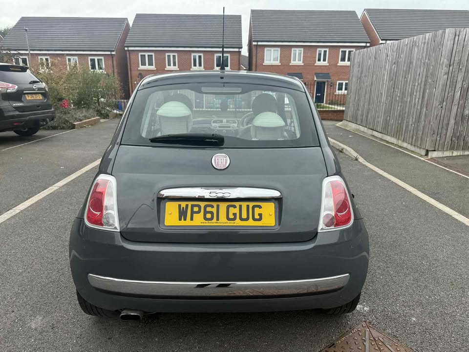 2011 - FIAT 500 LOUNGE