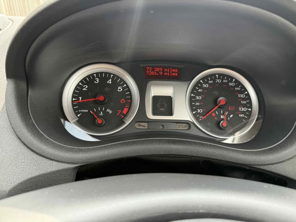 2010 - RENAULT CLIO
