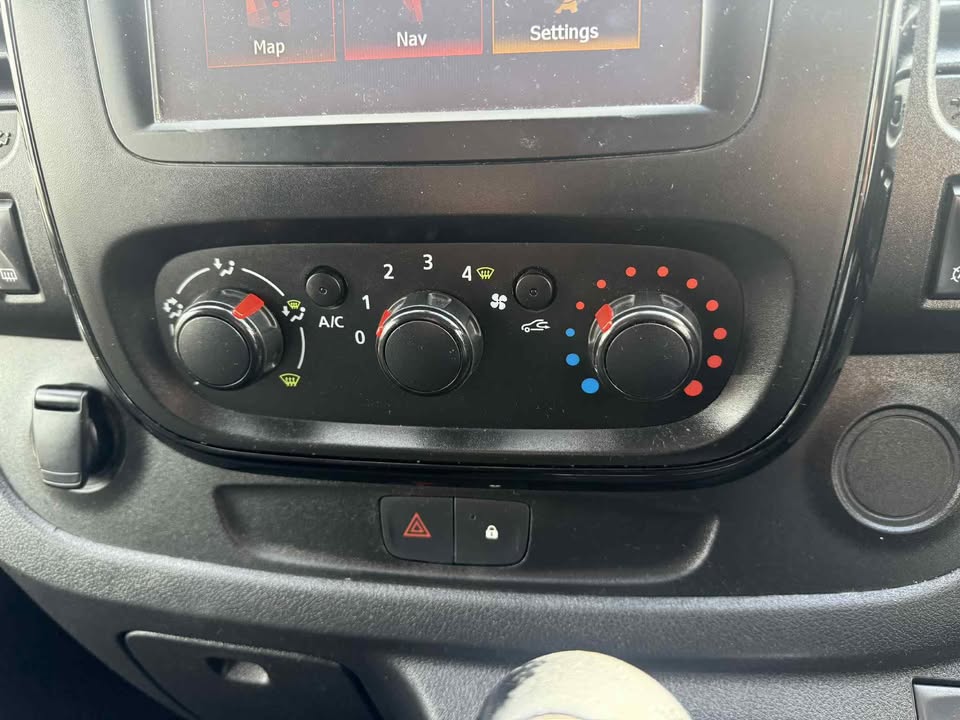 2018 - VAUXHALL VIVARO