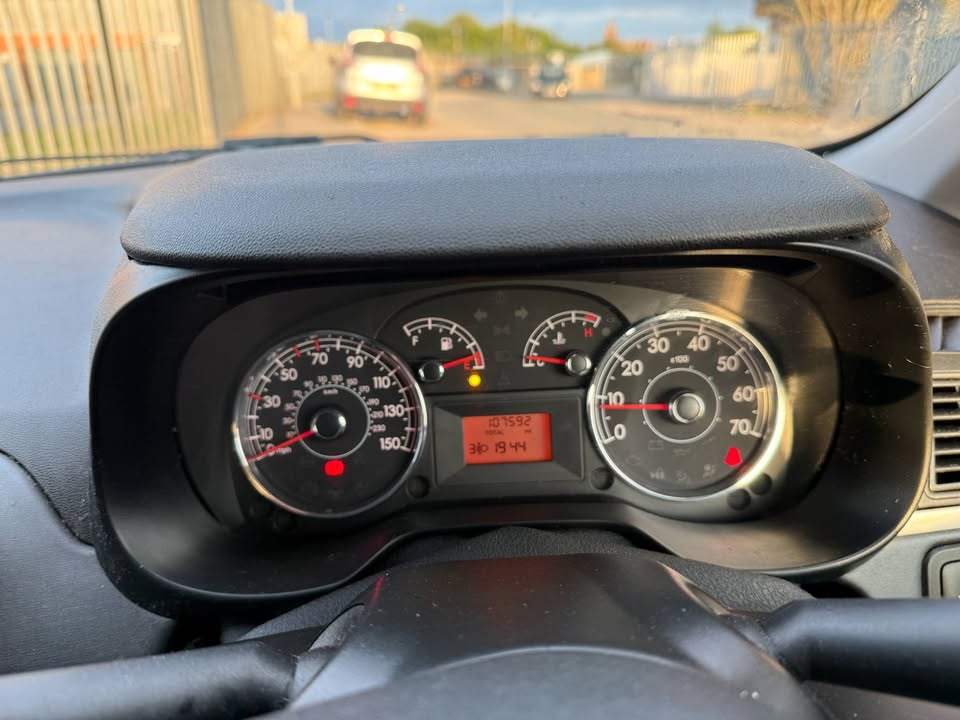2012 FIAT PUNTO POP