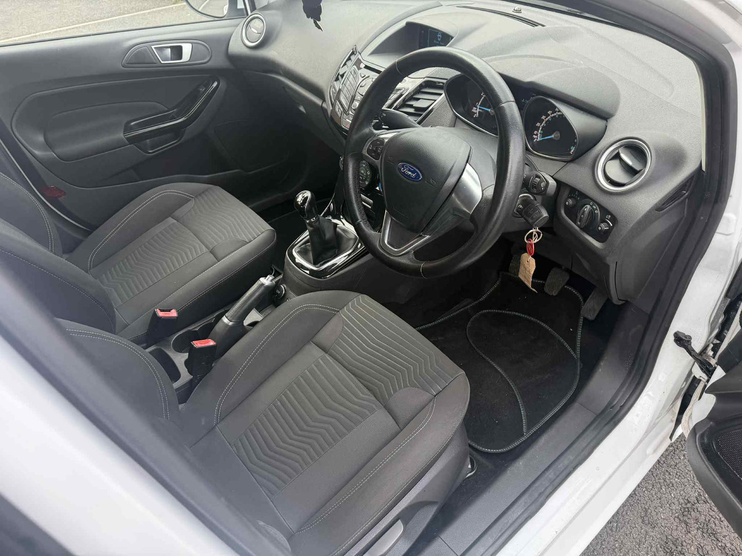 2015 - FORD FIESTA ZETEC