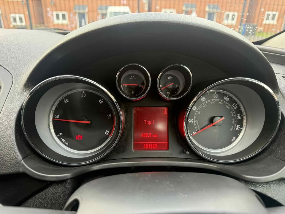 2011 - VAUXHALL INSIGNIA