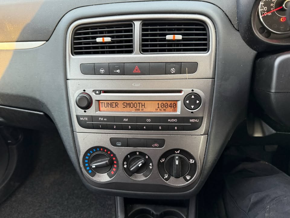 2012 FIAT PUNTO POP