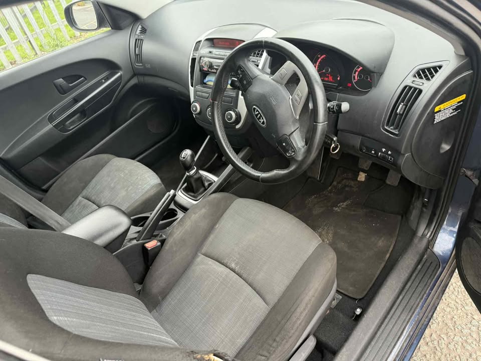 2010 - KIA CEED
