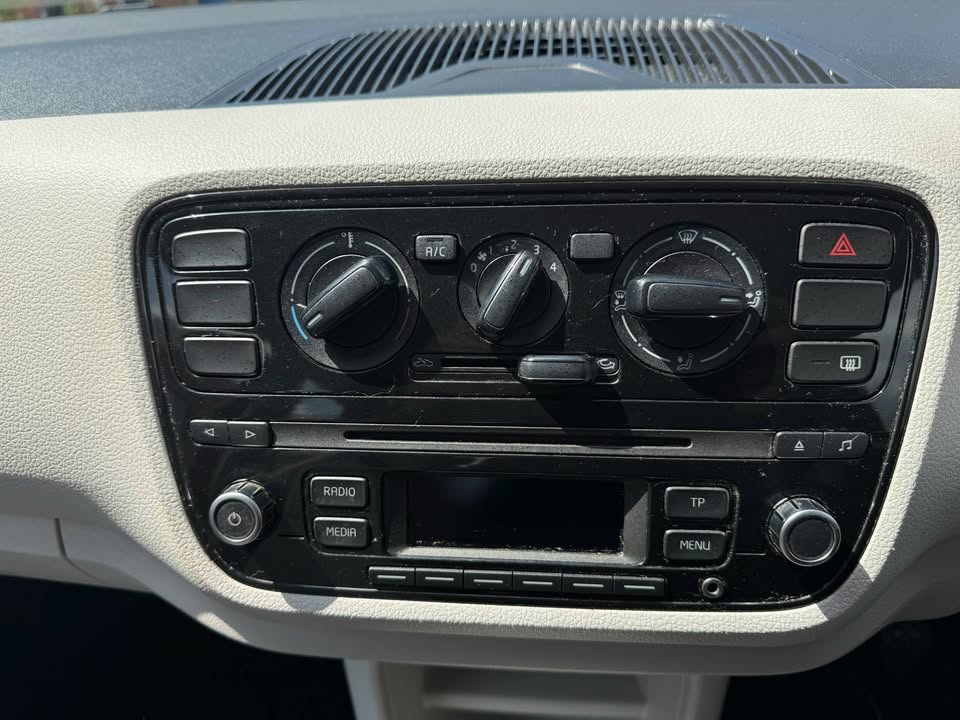 2013 - VOLKSWAGEN MOVE UP