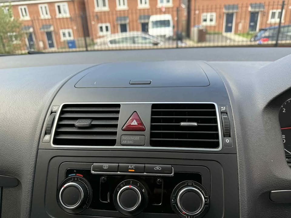 2013 - VOLKSWAGEN TOURAN