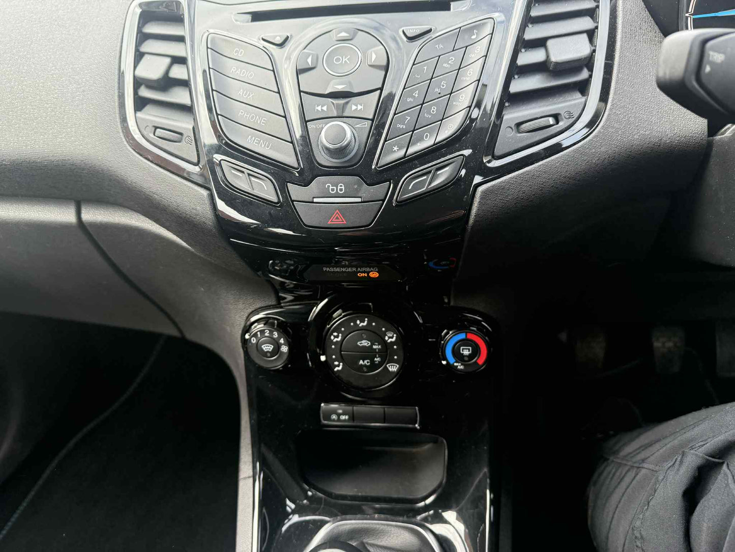 2015 - FORD FIESTA ZETEC