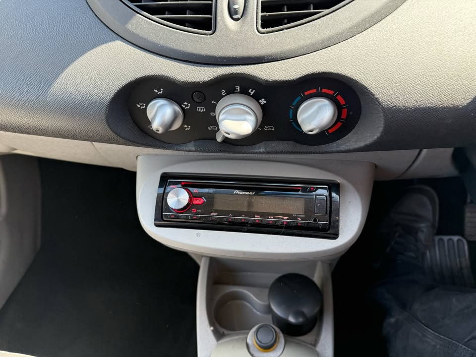 2008 - RENAULT TWINGO