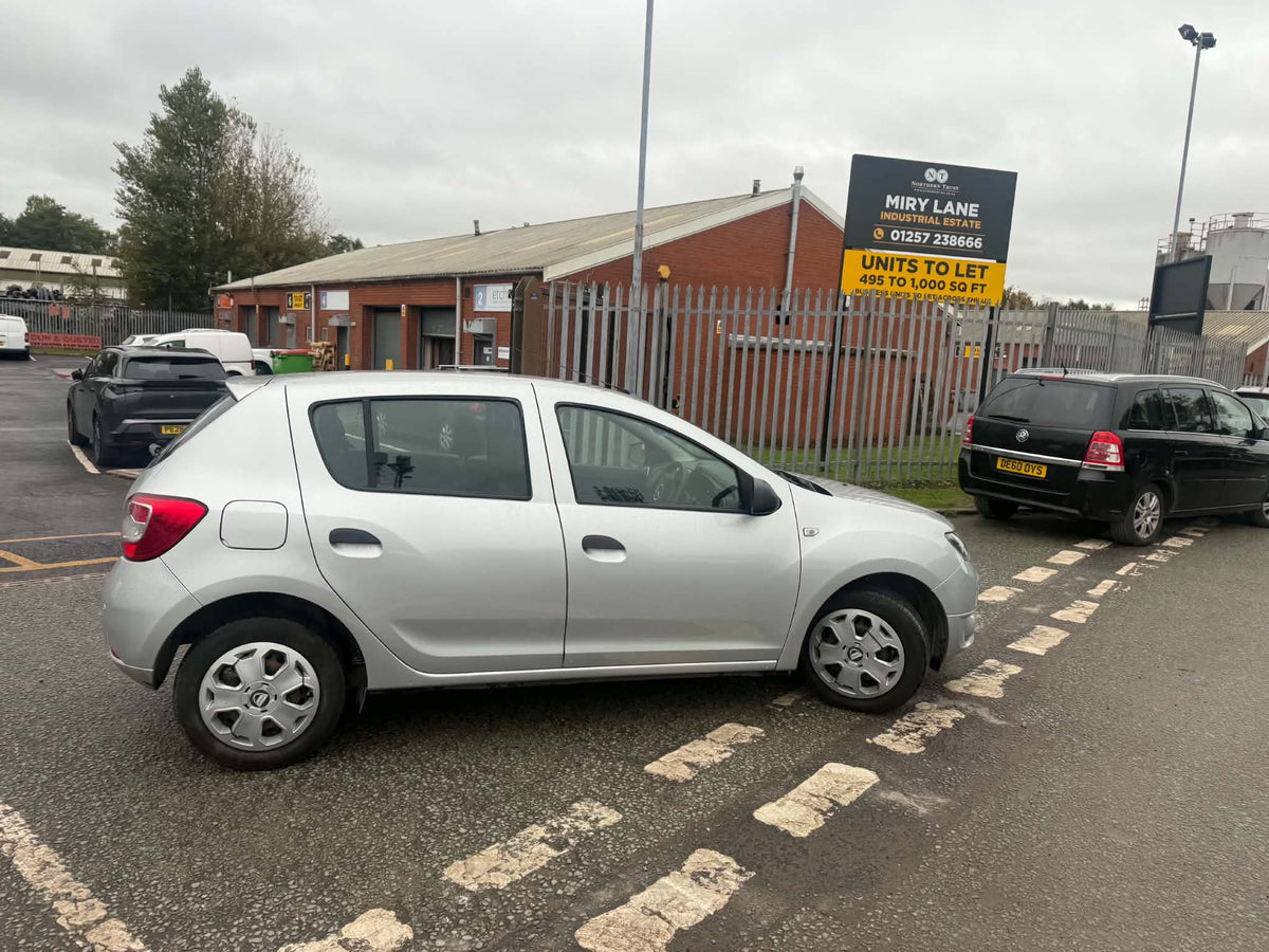 2015-DACIA SANDERO