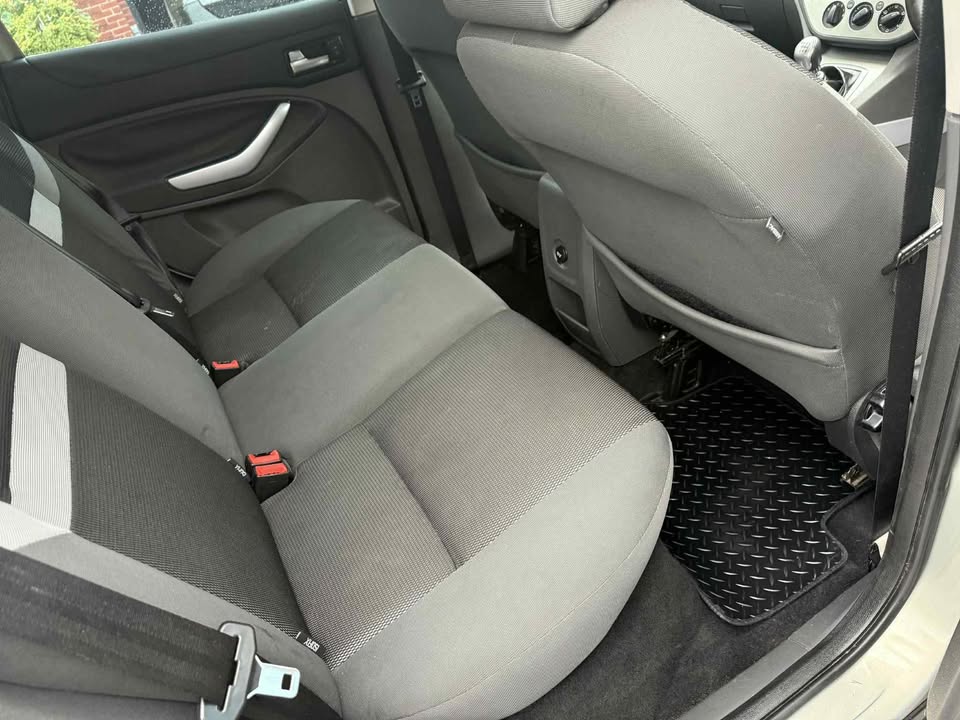 2010 - FORD KUGA