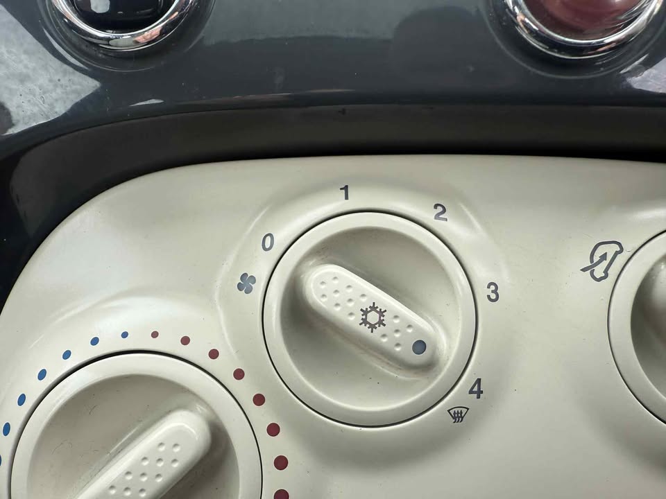 2011 - FIAT 500 LOUNGE