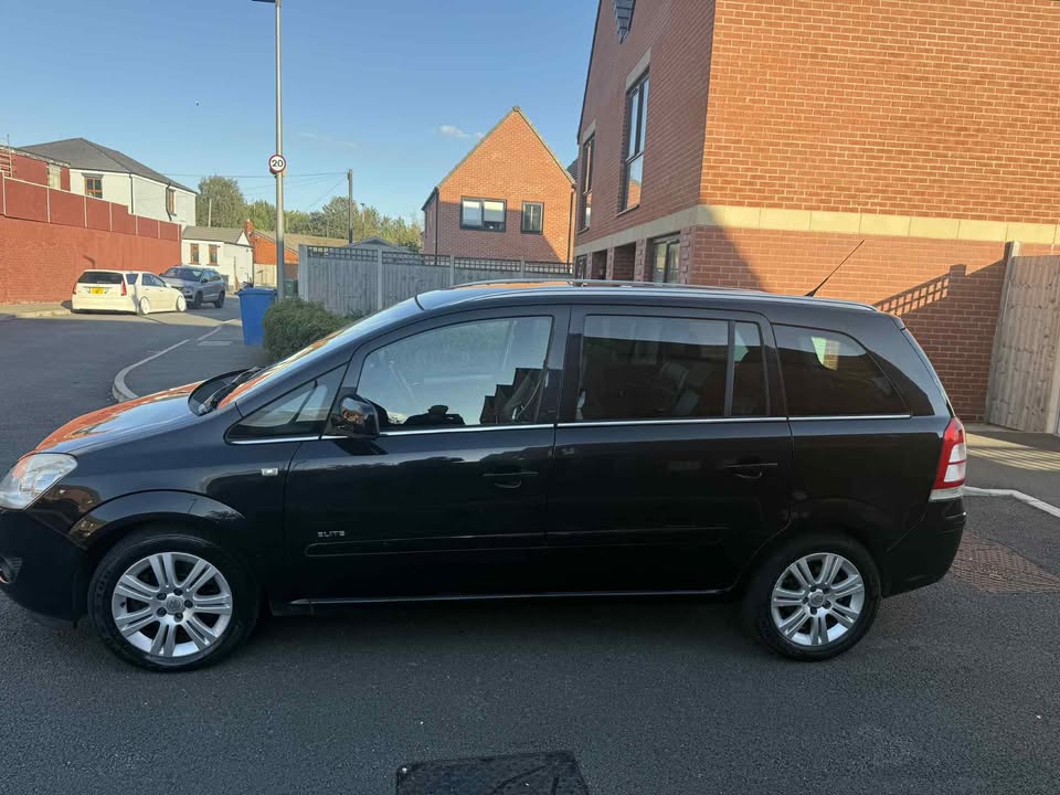 2010 - VAUXHALL ZAFIRA