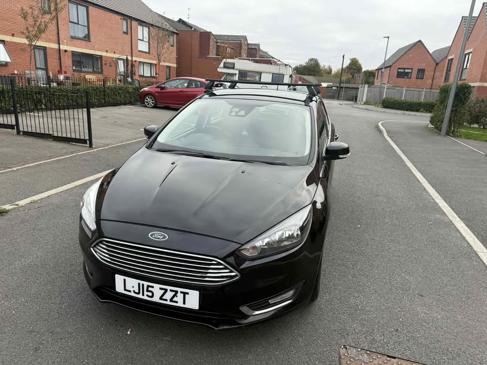 2015 - FORD FOCUS