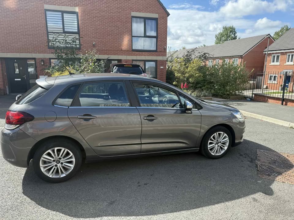 2015 - CITROEN C4