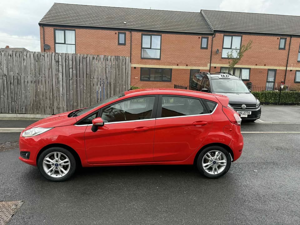 2016 - FORD FIESTA