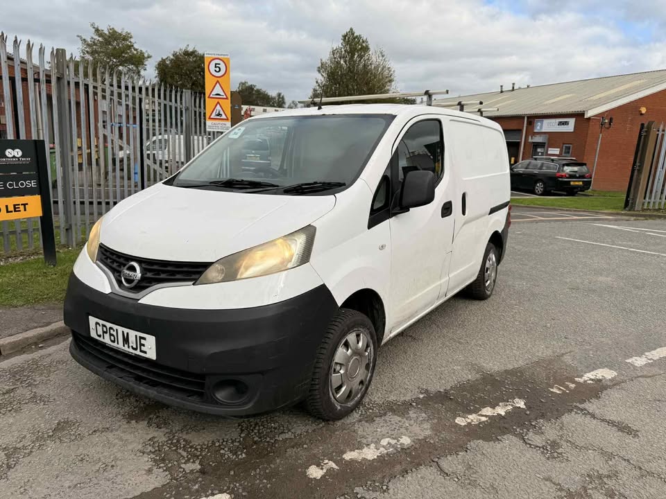 2011 - NISSAN NV200