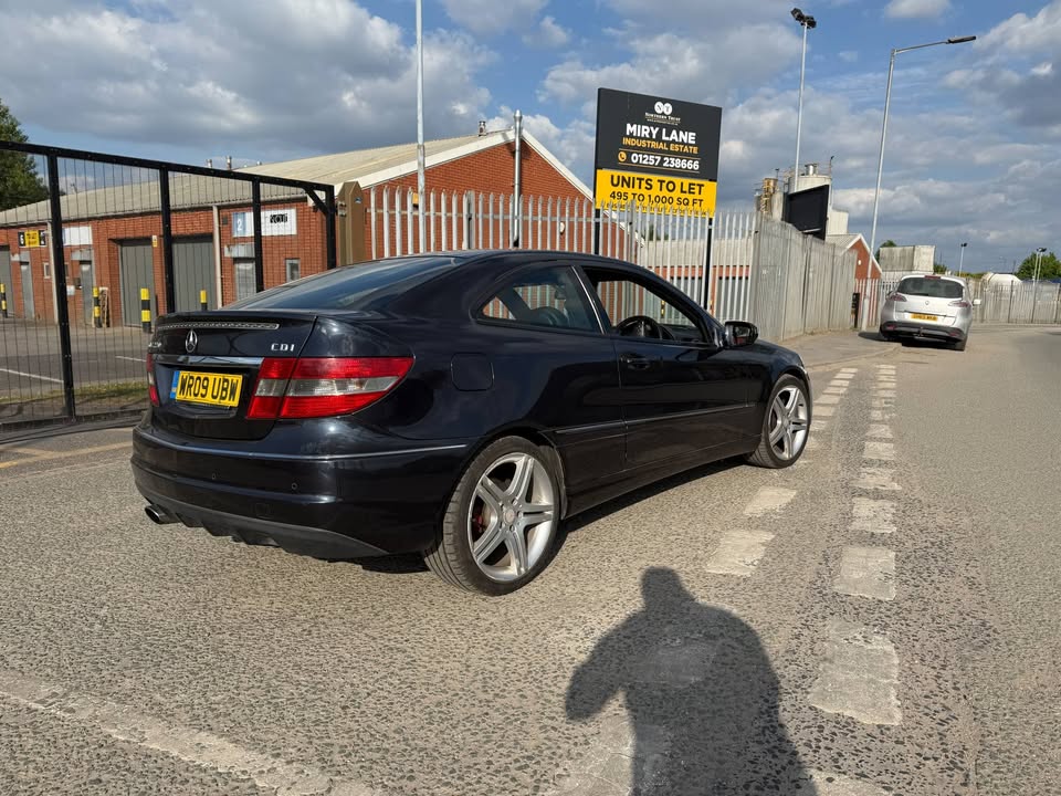 2009 - MERCEDES - BENZ` CLC CLASS