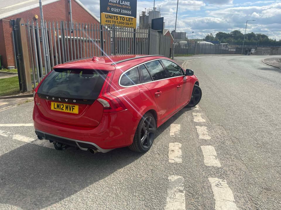 2012 VOLVO V60