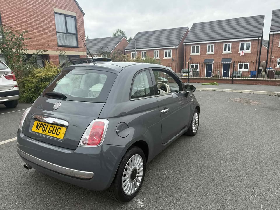 2011 - FIAT 500 LOUNGE