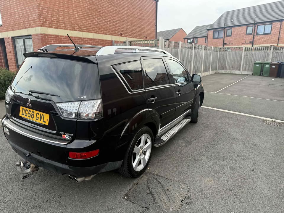 2008 - MITSUBISHI OUTLANDER