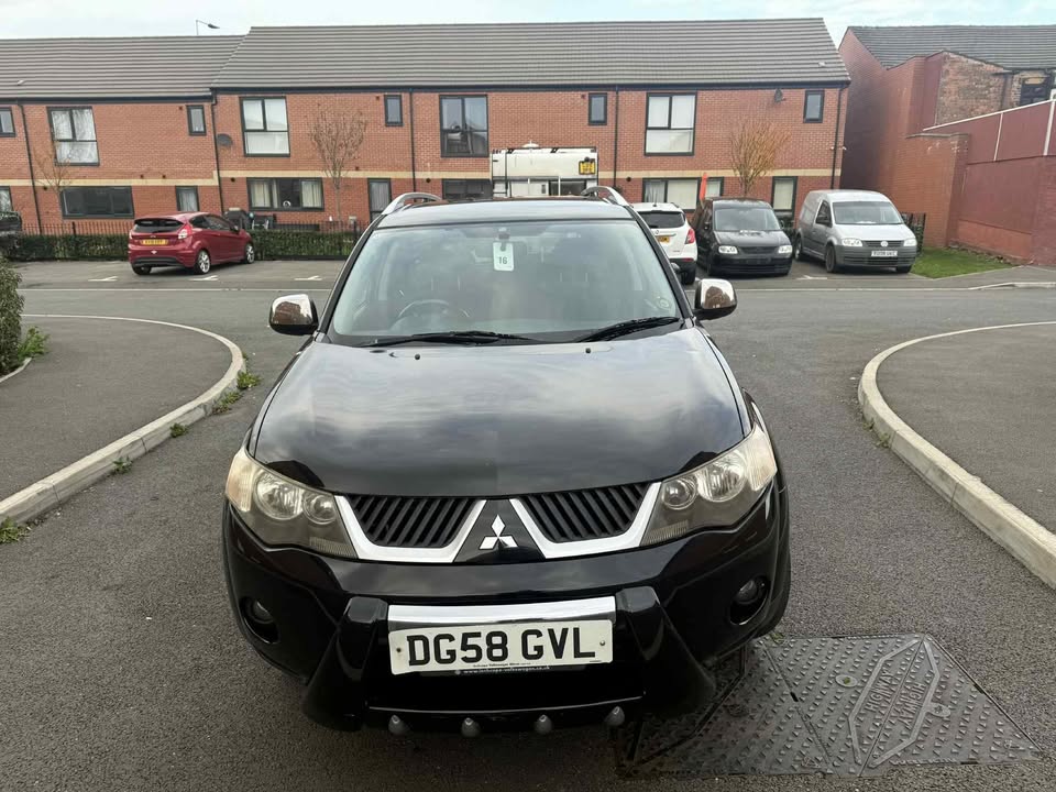 2008 - MITSUBISHI OUTLANDER