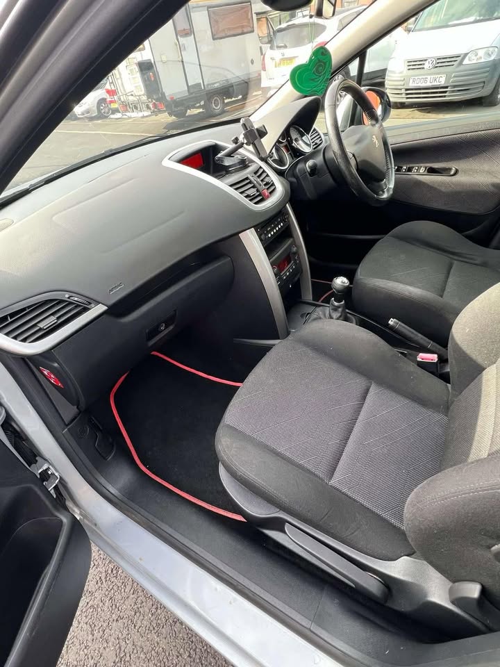 2007 - PEUGEOT 207