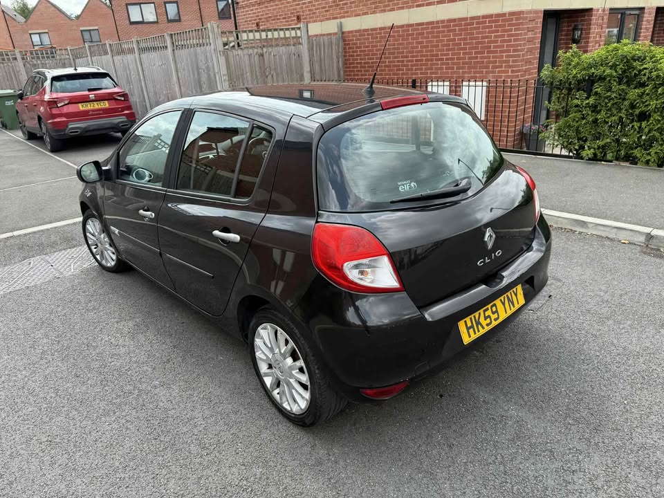 2010 - RENAULT CLIO