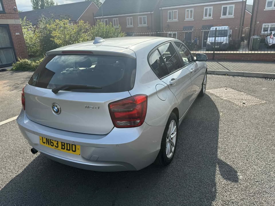 2013 - BMW SERIES 1