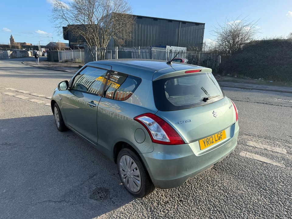 2012 - SUZUKI SWIFT
