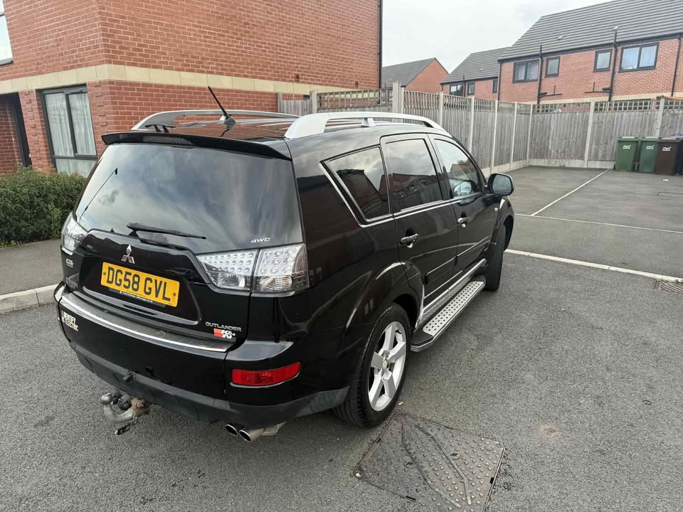 2008 - MITSUBISHI OUTLANDER