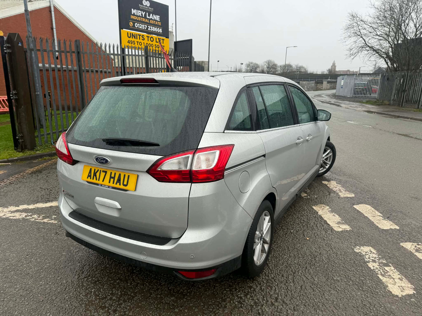 2017 - FORD C MAX 7 SEATER