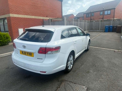 2011-TOYOTA AVENSIS