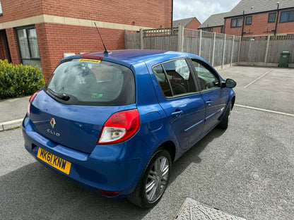 2011- RENAULT CLIO TOMTOM