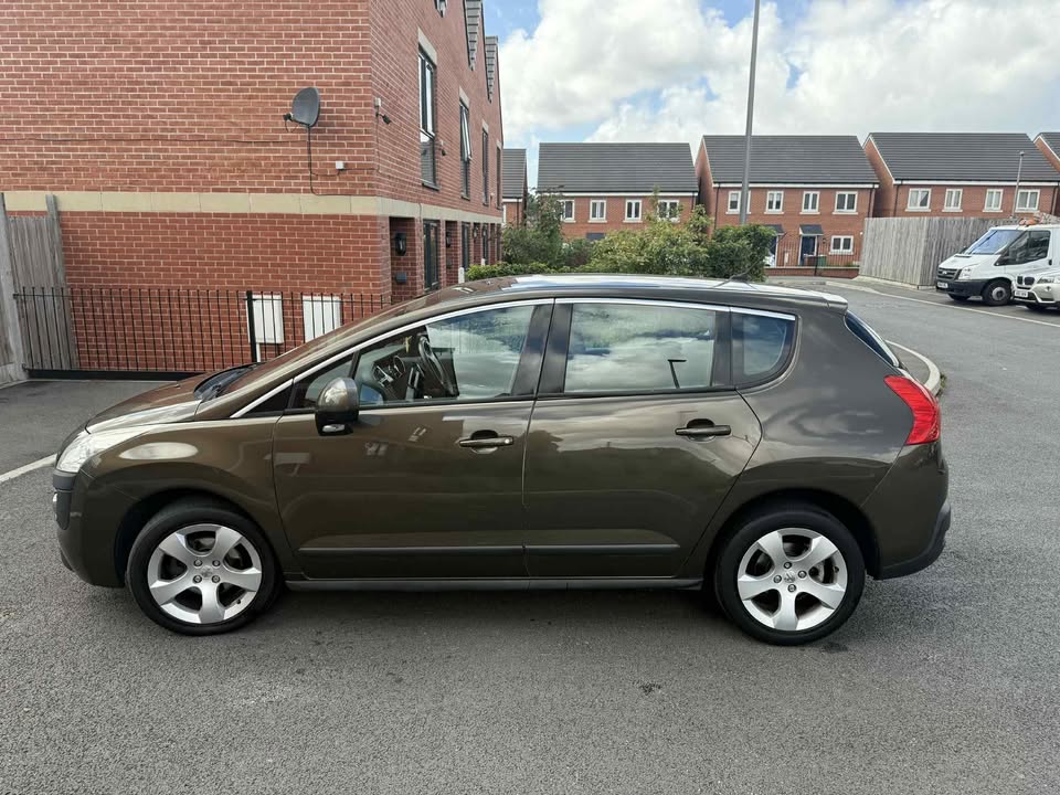 2011 - PEUGEOT 3008 SPORT