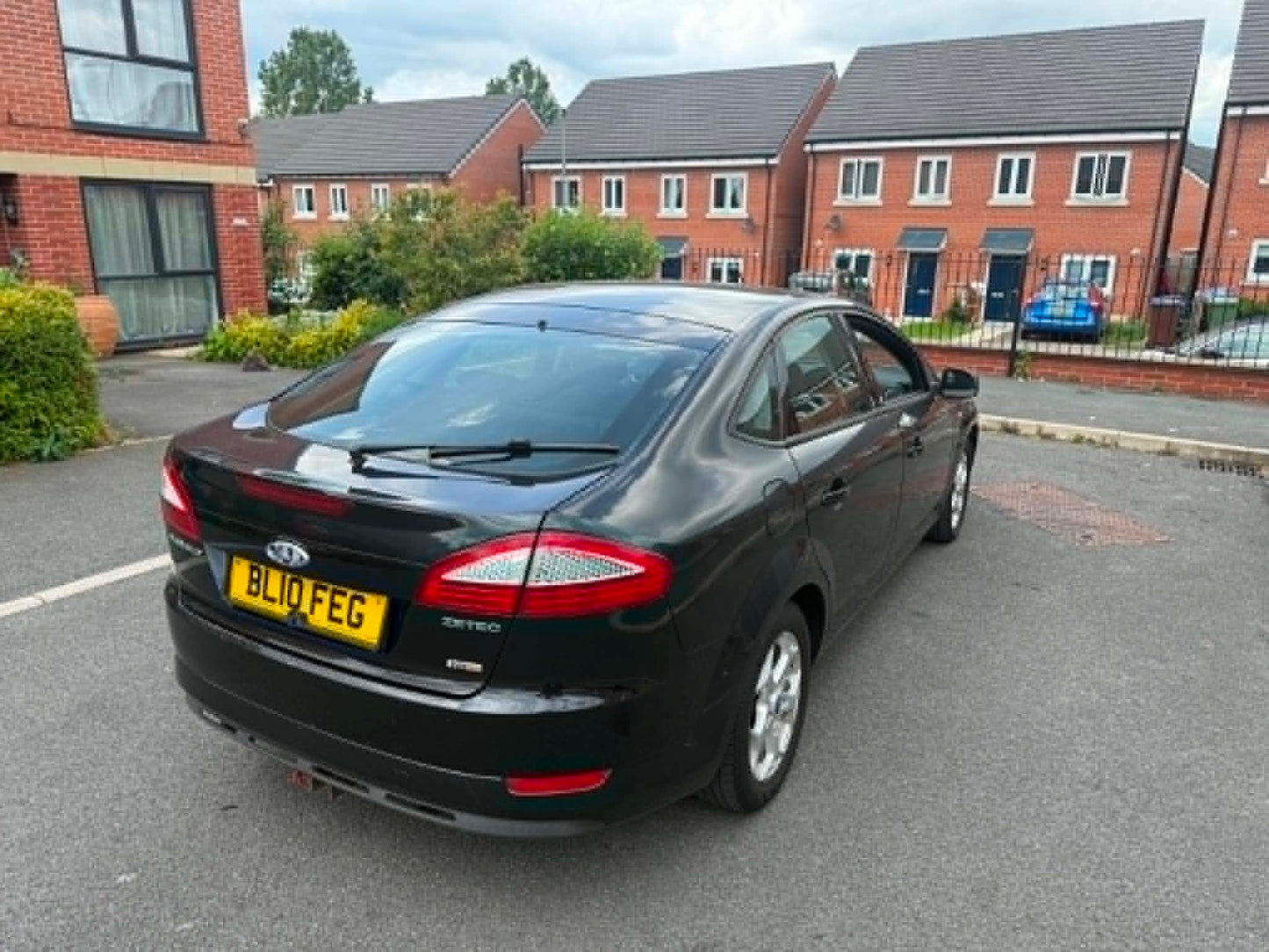 2010-FORD MONDEO