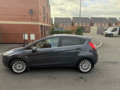 2015 - FORD FIESTA