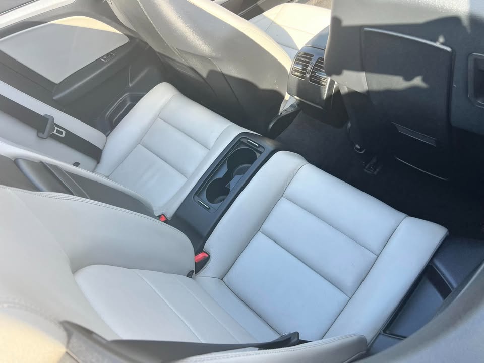2011 - MERCEDES- BENZ E CLASS