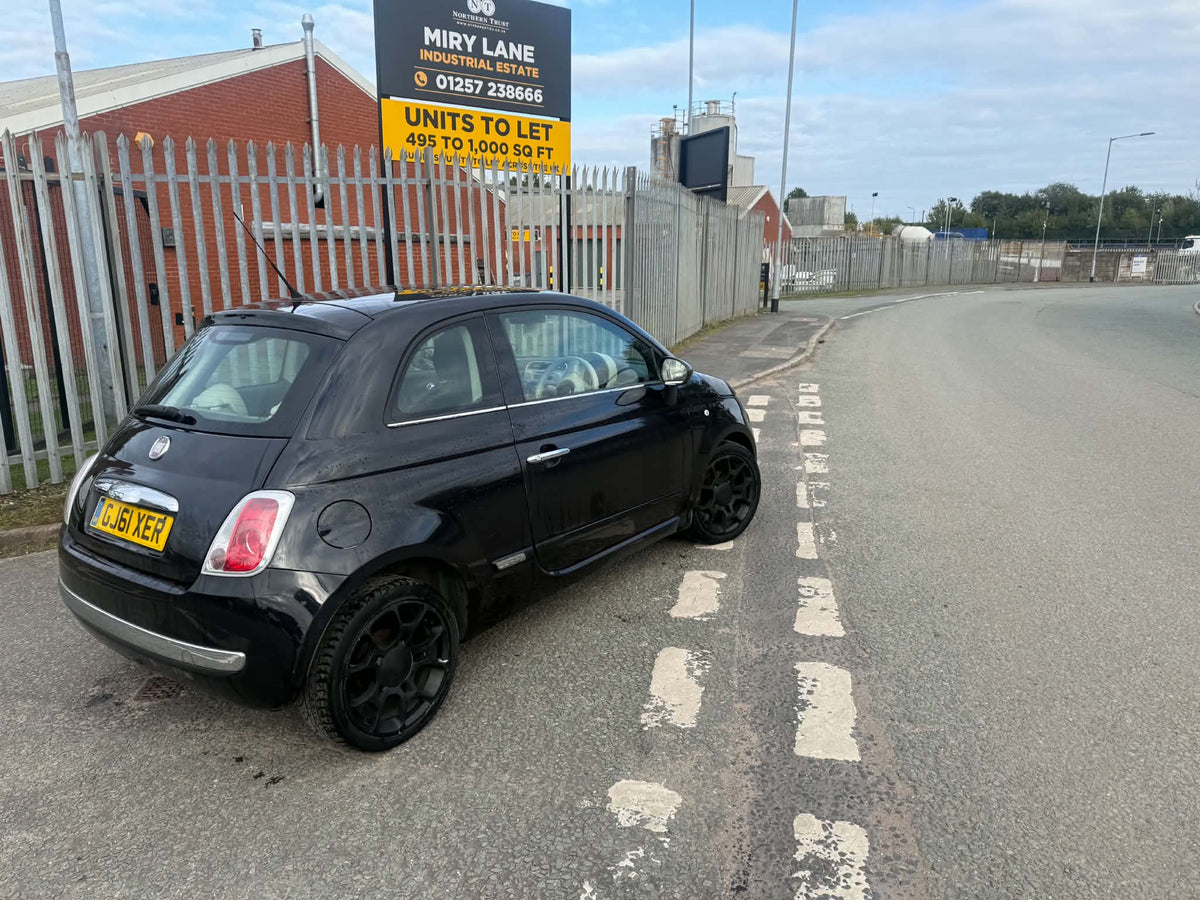 2011-FIAT 500