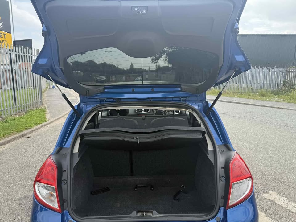 2010 - RENAULT CLIO