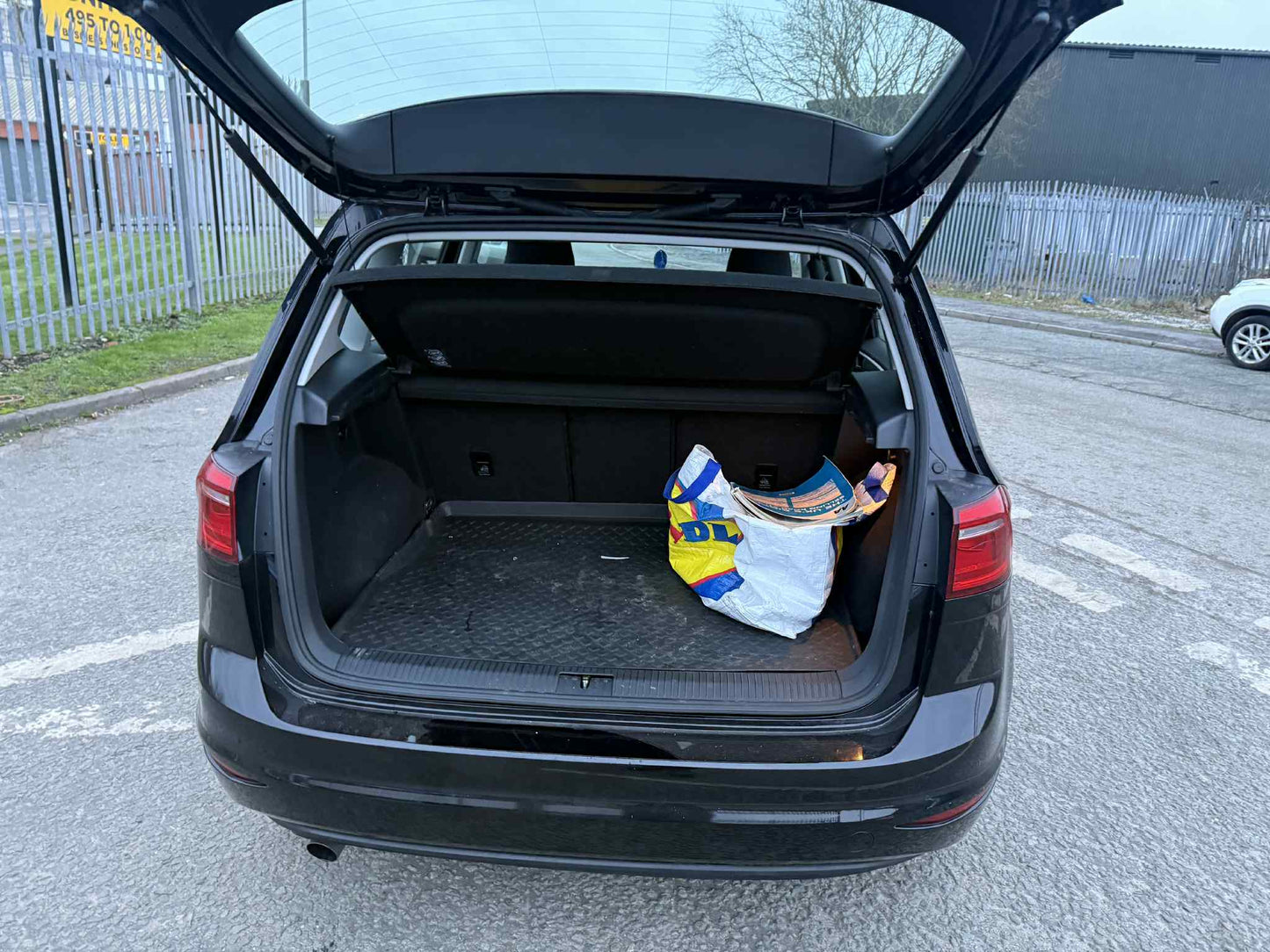 2015 - VW GOLF SV
