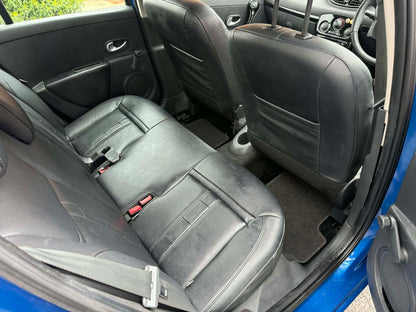 2011- RENAULT CLIO TOMTOM