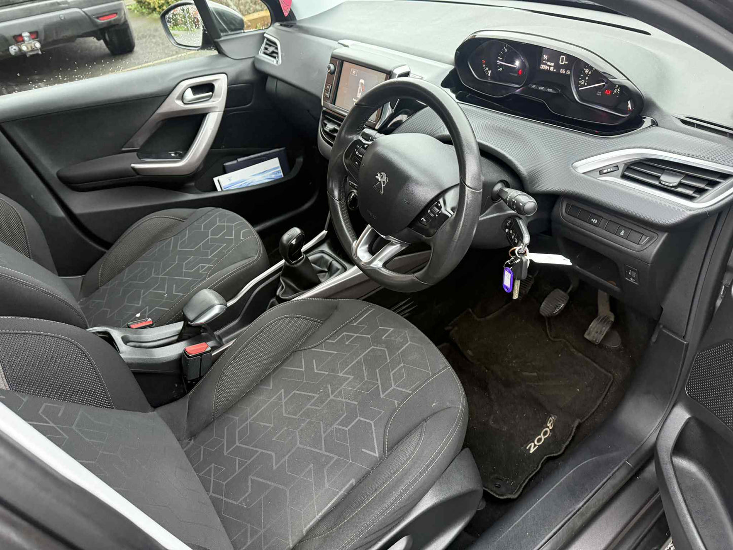 2016 - PEUGEOT 2008 LOW MILEAGE