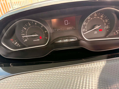 2017-PEUGEOT 208