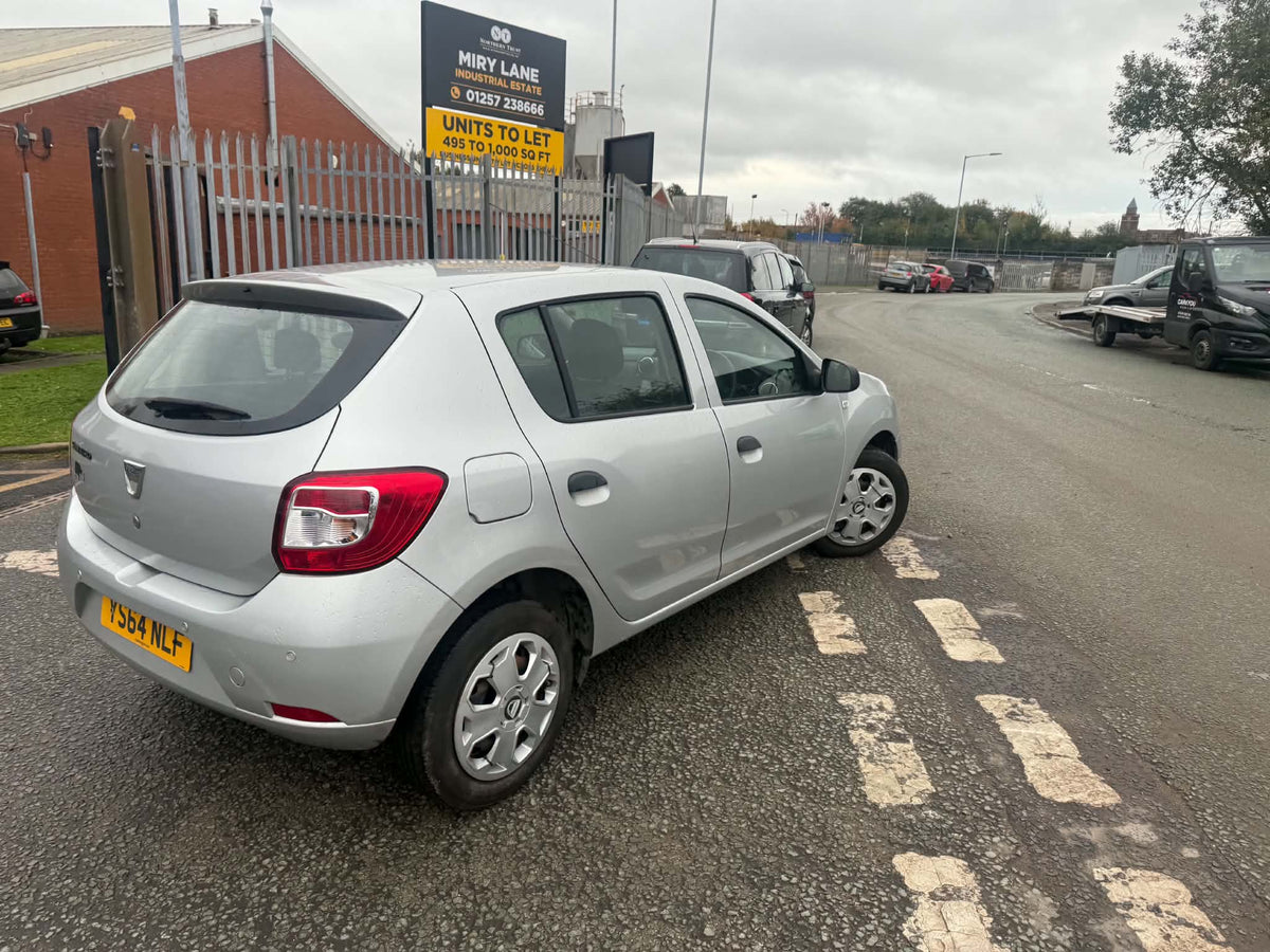 2015-DACIA SANDERO