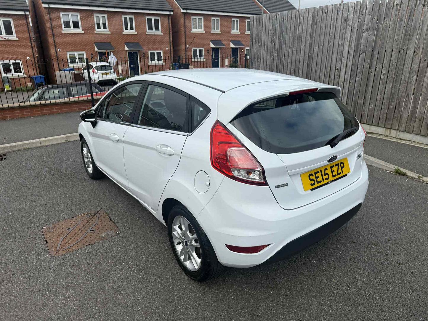 2015 - FORD FIESTA ZETEC